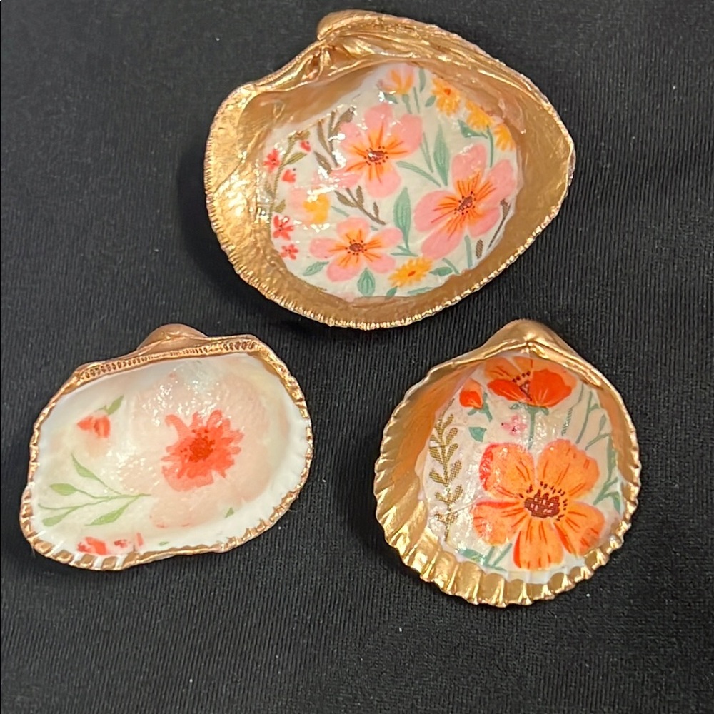 Handcrafted Floral Shell decoupage Trinket Dishes - Gold and Multicolor set of 3 - Picture 1 of 8
